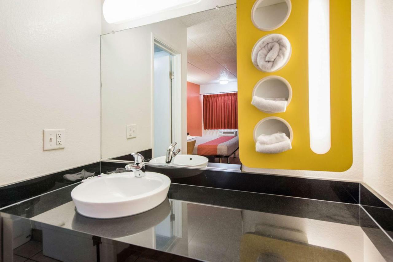 Hotel 6-columbus, Oh -