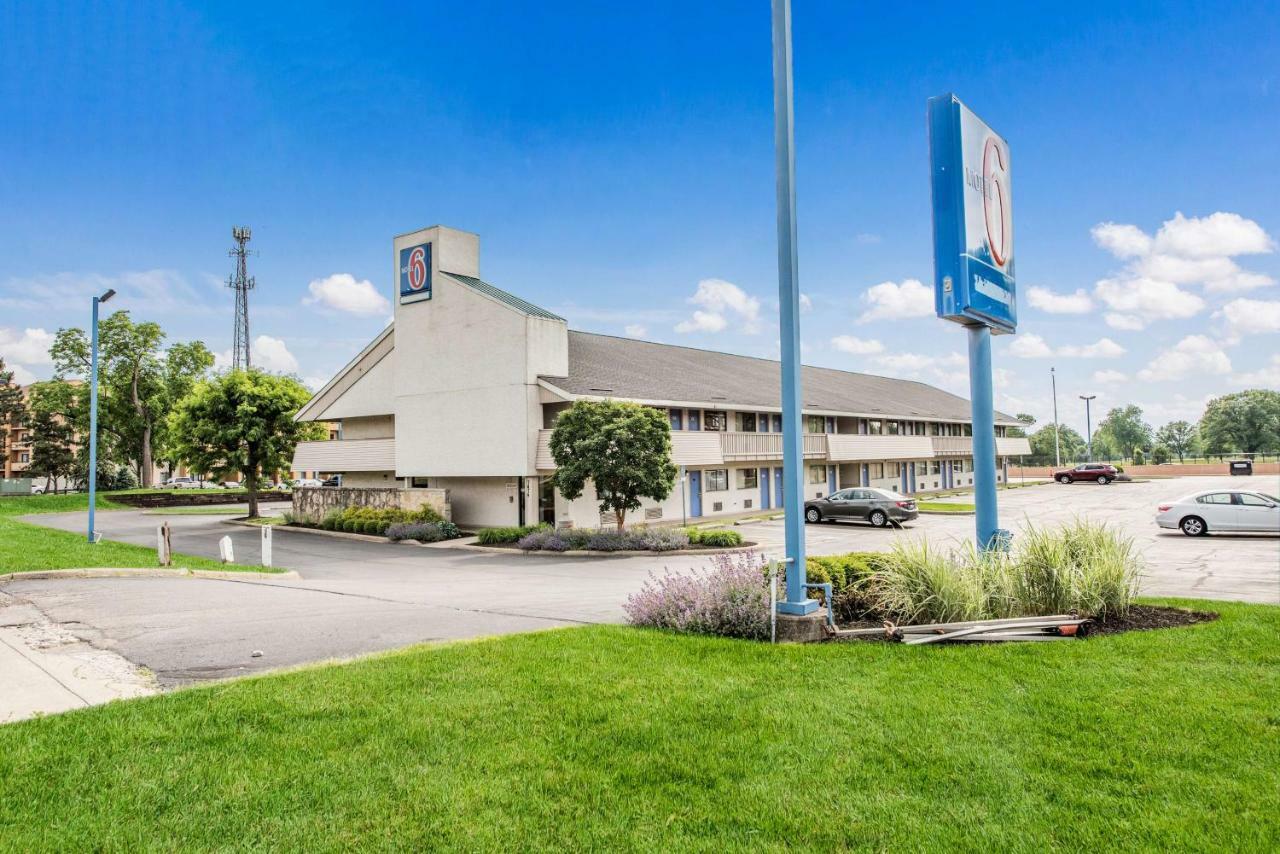 Hotel 6-columbus, Oh - 2*